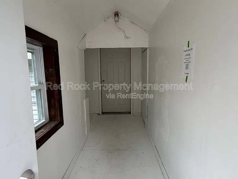 320 Highland Ave — Photo 2