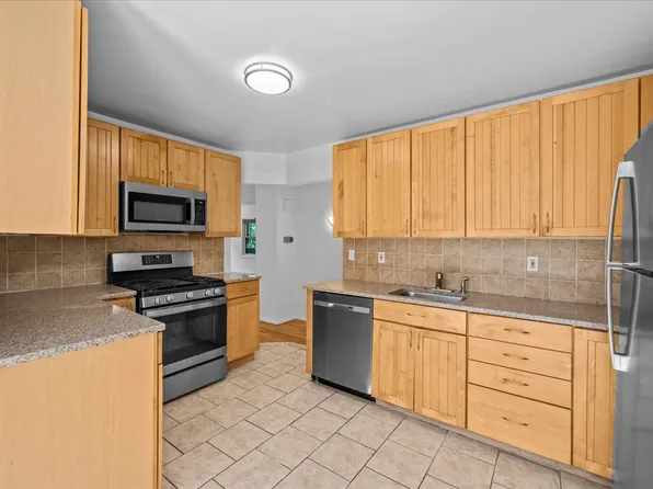 2710 Edgehill Avenue image 9 of 30