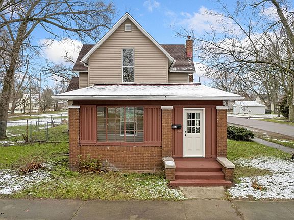 5th image of 800 W Hubbard Ave