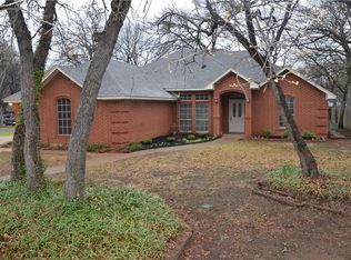 609 Parkridge Blvd, Burleson, TX 76028
