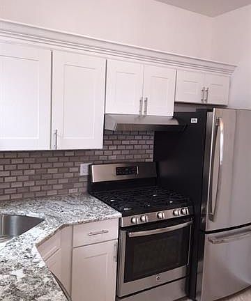 4th image of 27 Thorne St APT 5