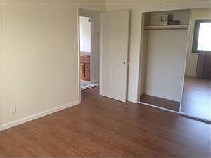 2nd image of 325 Chapman Ave APT 1