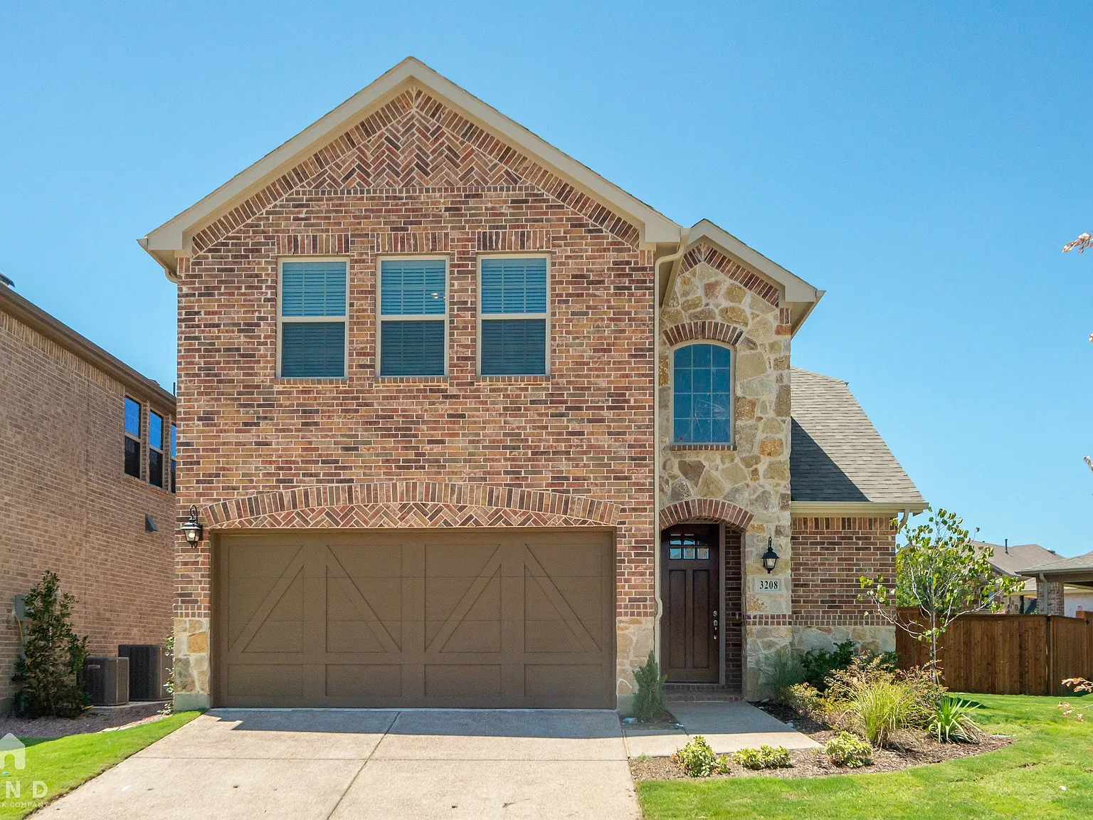 3 bed, 2.5 bath, 2606 sqft, $3,645 — Photo 1
