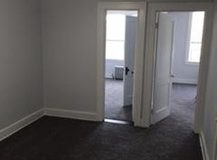 406 1/2 S Main St, Rochester, MI 48307