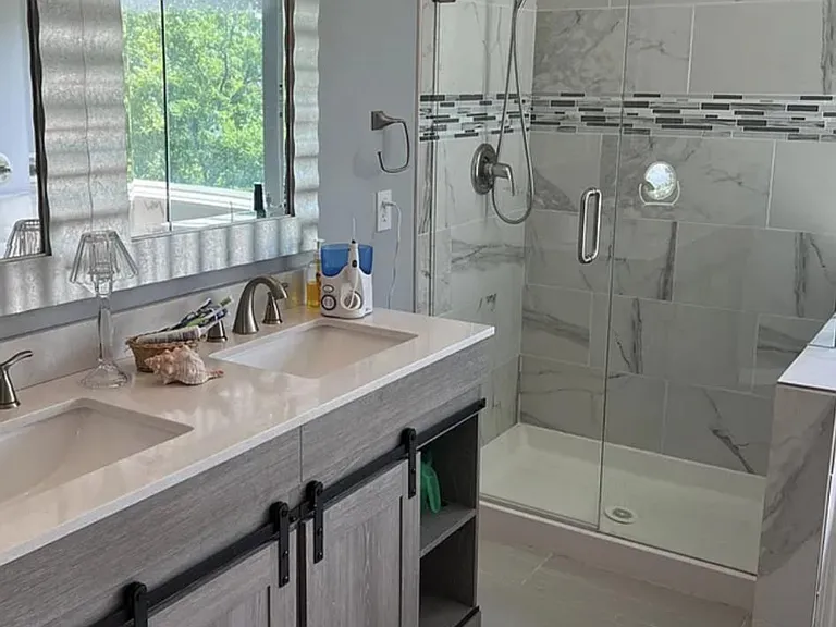 5700 Crestwood Dr — Photo 7