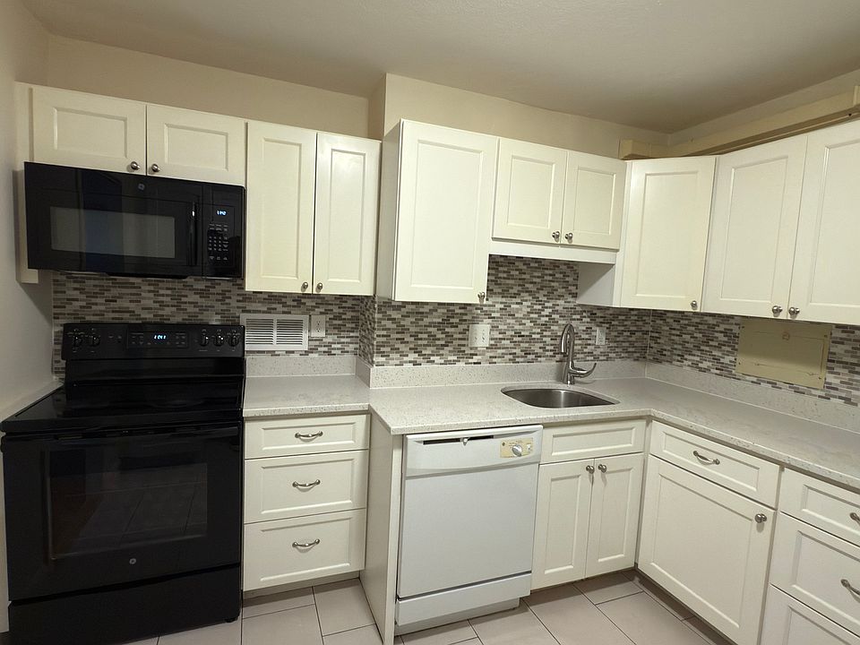 1st image of 77 Monmouth St #704