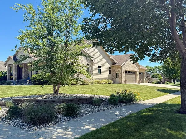 611 Summit Pass, Brookings, SD 57006