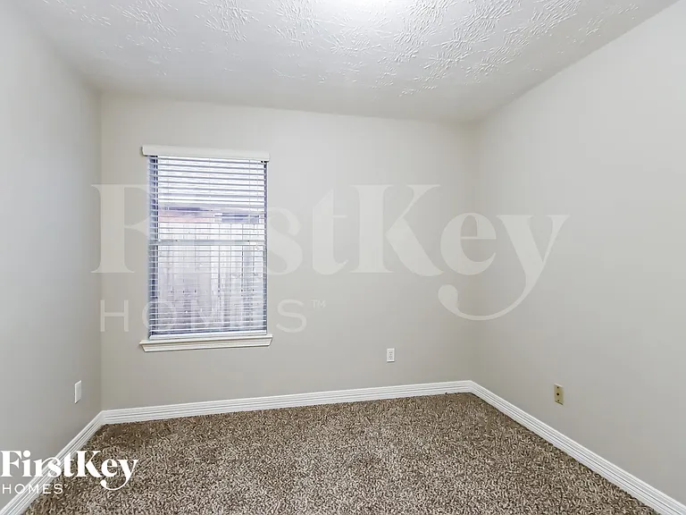 15114 Diamond Way — Photo 12