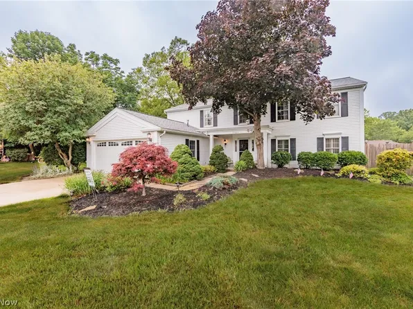 17001 Deer Path Dr, Strongsville, OH 44136
