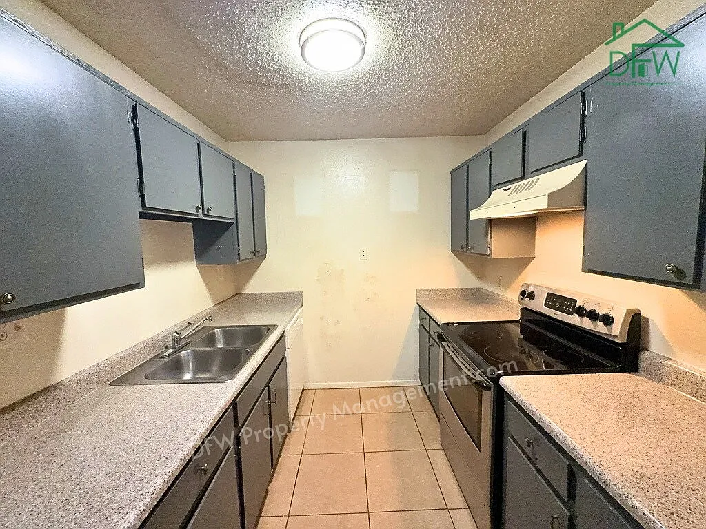 2 bed, 1.0 bath, 885 sqft, $1,170 — Photo 4