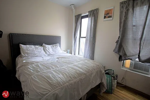 Rented by Wave Real Estate Group | media 7