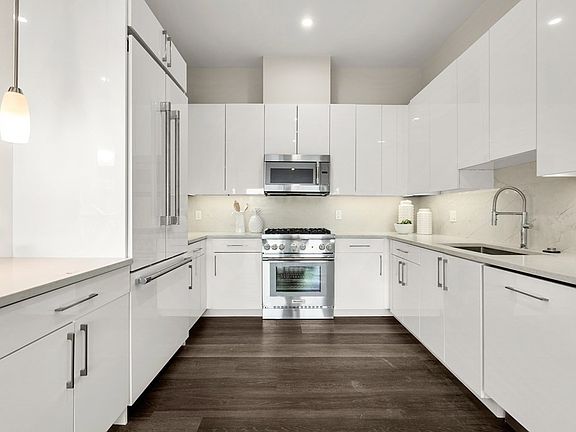 3rd image of 771 Harrison Ave #Penthouse 7