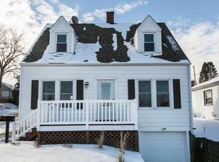1705 N Grandview Ave, Dubuque, IA 52001