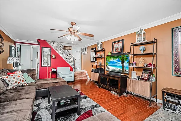 Sold by REMAX Elite | media 5