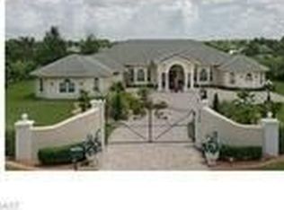 9132 Nightingale Rd, Weeki Wachee, FL 34613