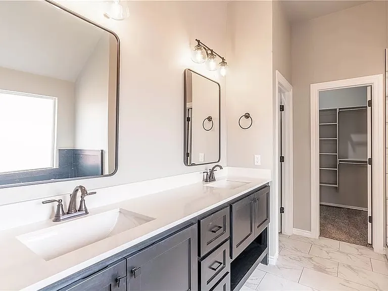 9201 SW 44th Ter — Photo 5