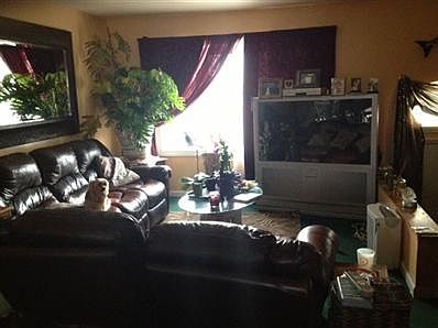 5th image of 3530 Grandville Ave