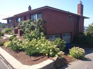 9001 39th Ave SW, Seattle, WA 98136