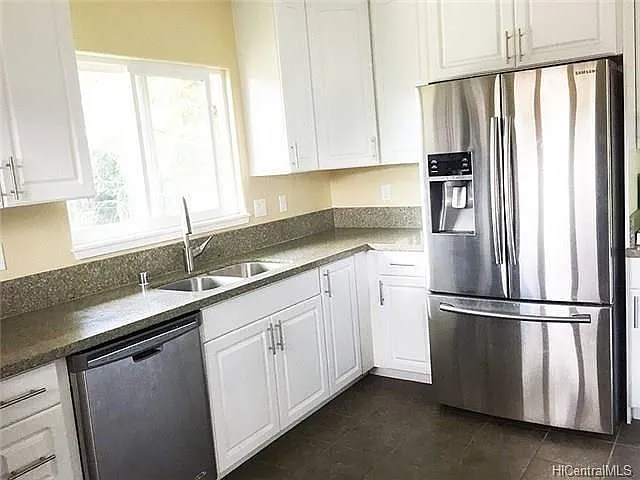 3227 Paliuli St #2 — Photo 6