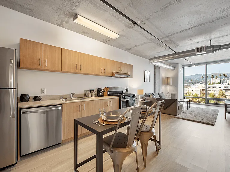 Hollywood Hills 1 Bedroom Model Kitchen