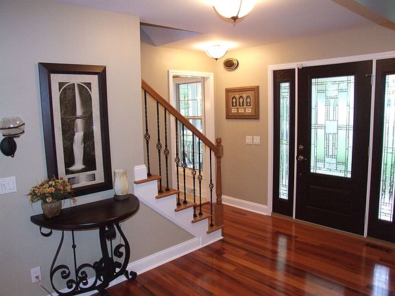 4th image of 8395 Ashford St