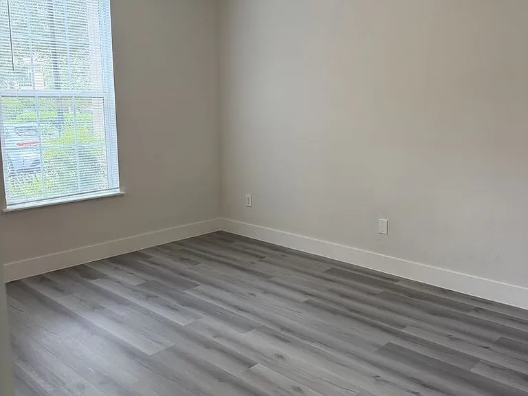 2001 Tizewell Cir #1503 — Photo 8
