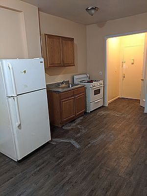 4th image of 214 E 168th St APT A7