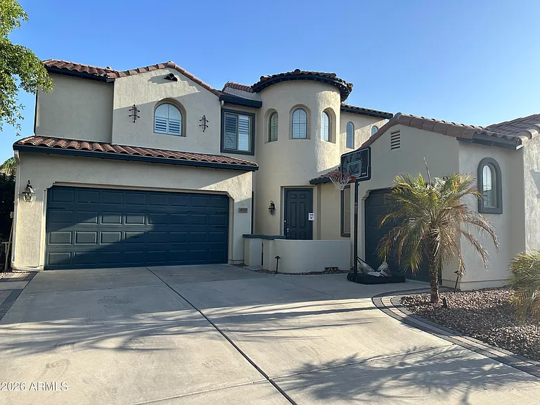 419 W Balsam Dr — Photo 2