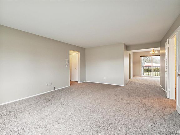 4th image of 42536 Woodward Ave APT B1