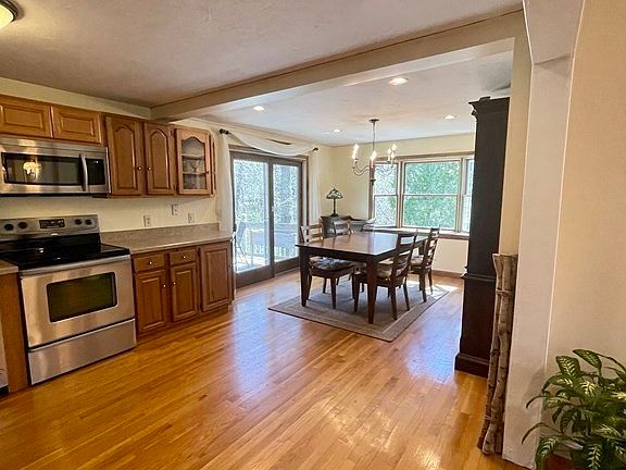 4th image of 58 Elliot Ln