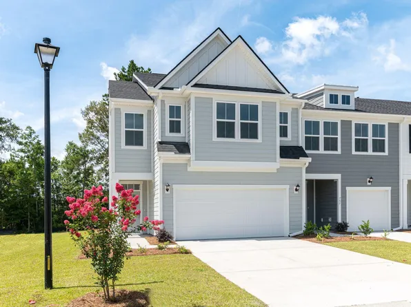 575 Trotters Ln #219, Moncks Corner, SC 29461