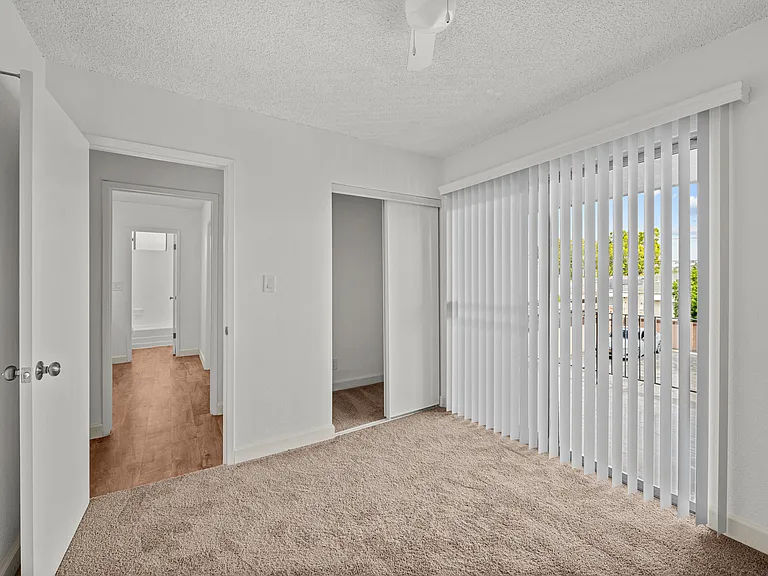 Crestview Apartments — Photo 16