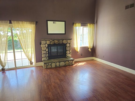 4th image of 869 Wild Goose Ct