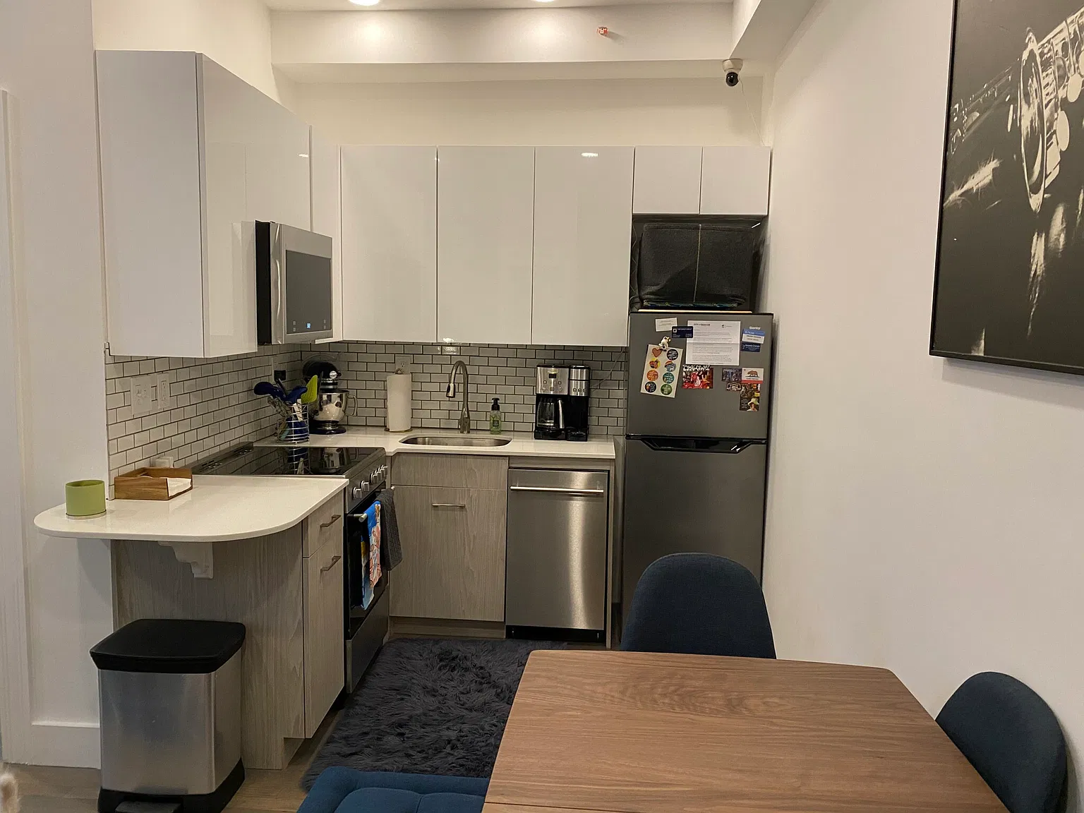 Studio, 999 sqft, $2,300 — Photo 4