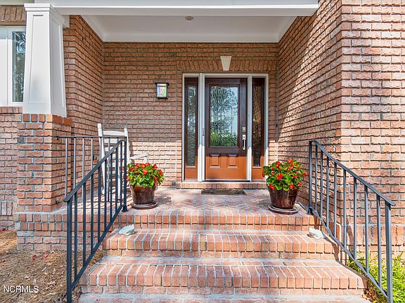 4th image of 2754 Oak Forest Drive