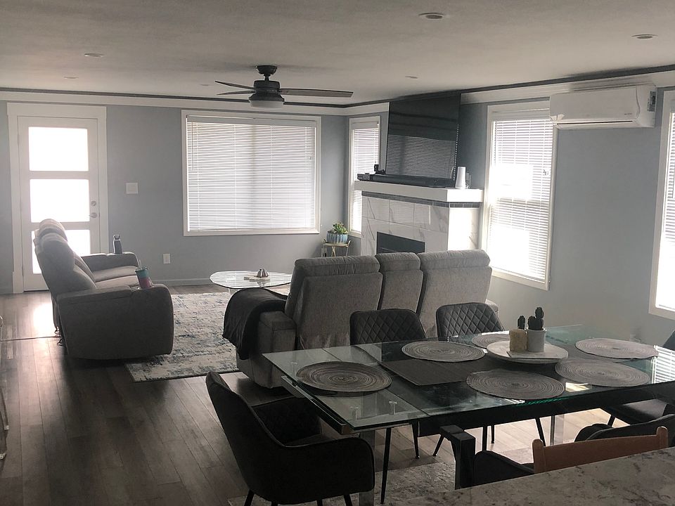 1st image of 221 F St SE
