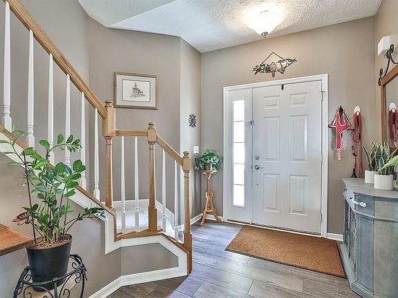 3rd image of 1165 Poplar Hill Dr