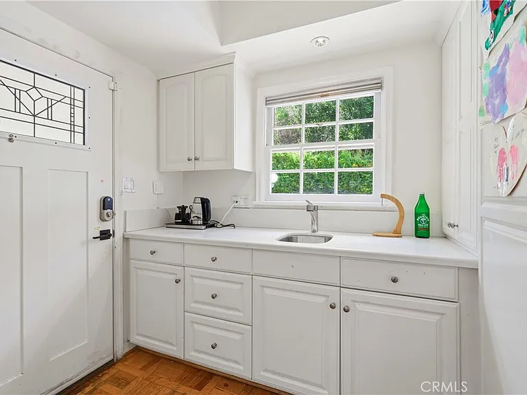 18000 Karen Dr — Photo 17