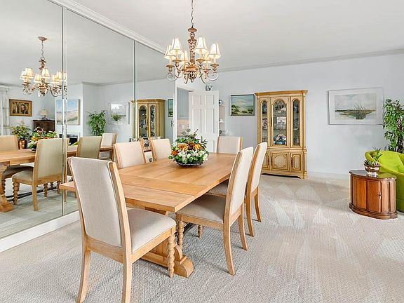 5th image of 1105 River Club Dr