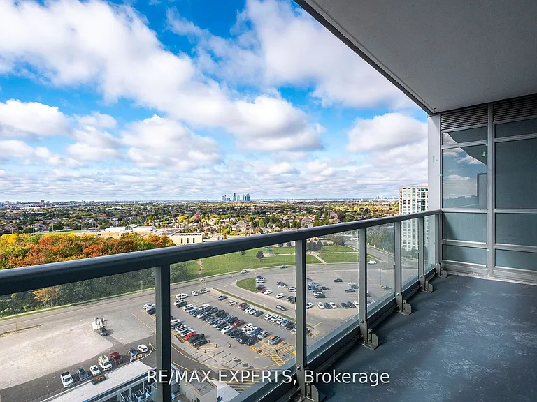 50 Upper Mall Way #B1504 — Photo 32