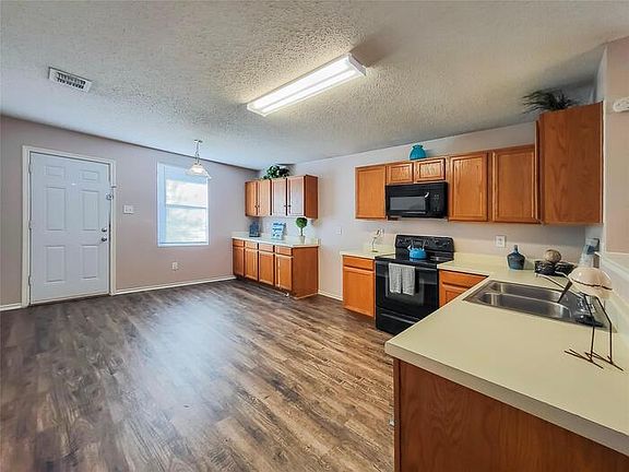4th image of 709 Granite Ridge Dr