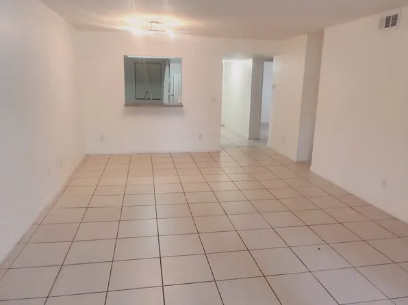 2517 S 17th St APT 207, Fort Pierce, FL 34982