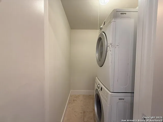 2811 Woodbury St #301 — Photo 23