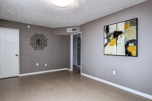 5th image of 3017 E Angela Dr