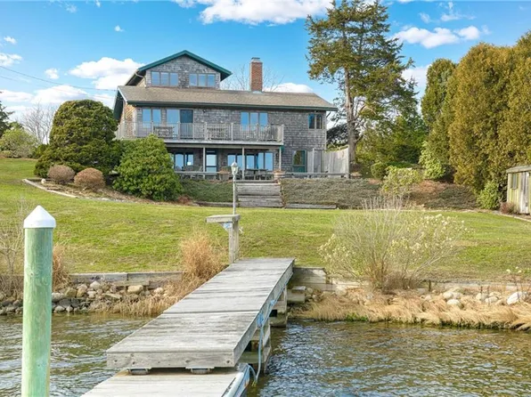 210 Washington St, South Kingstown, RI 02879