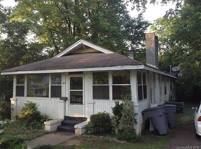 2nd image of 813 E 18th St