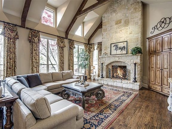 5th image of 1401 Pecan Hollow Trl