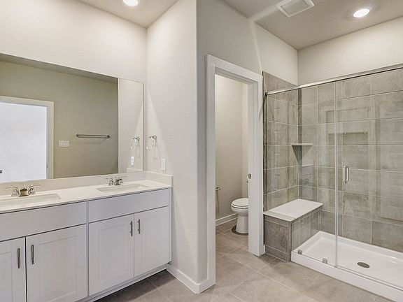 Seabreeze Dr-017.jpg