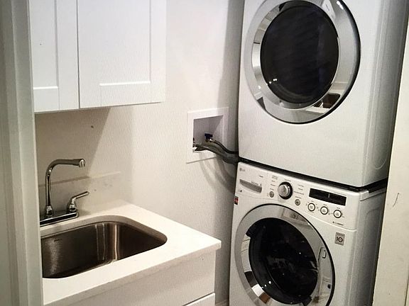 5th image of 6415 N Christiana Ave #1