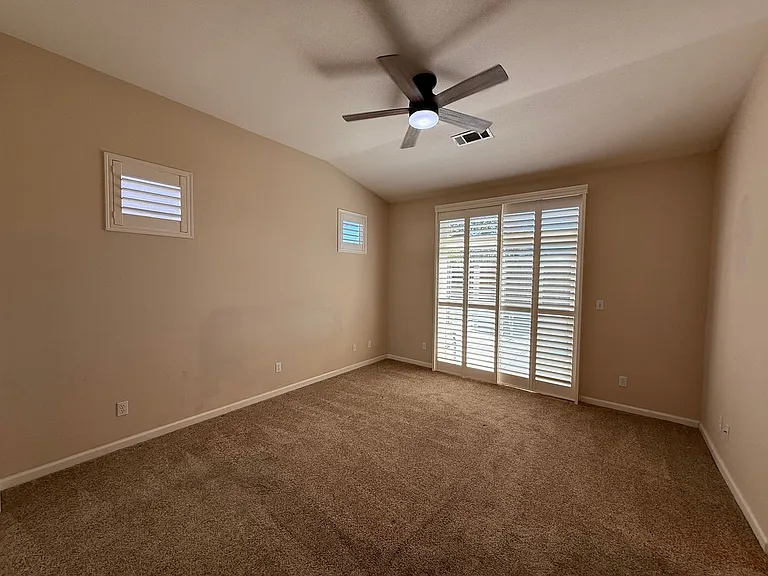 4024 Eastport Dr — Photo 20